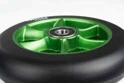 Chilli Pro Scooter Ersatzrolle Wheel Turbo 110mm Black PU / Green Core -Pegasus Verkäufe C 1034 BGb